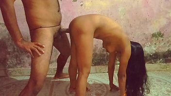 Play कुंवारी लड़की की पहेली बार चुदाई