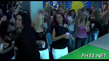 Play Tons of ladies are sucking ramrods