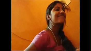 Play Desi indian girl giving blowjob and fucked by her bf