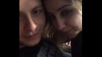 Play Abisinin arkadasi ile sevisen turk liseli kiz