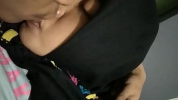 Play Grepe tante hijab full 