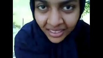 Play VID-20160521-PV0001-Rahimatpur (IM) Hindi 18 yrs old beautiful, hot and sexy unmarried girl Ms. Jameela Banu sucking her 19 yrs old unmarried lover’s penis cock sex porn video