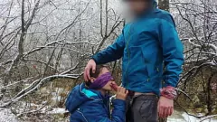 Play Brunette Teen Swallows Cum in Public Blowjob