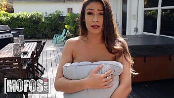 Play Beautiful babe (Katana Kombat) went out naked and get her pussy fuck - Mofos