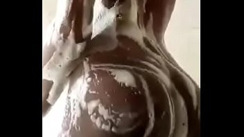 Play Danse sous la douche sexy