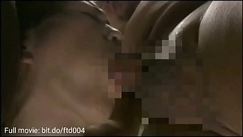 Play 醫生檢查了女病人並在診所做了性生活